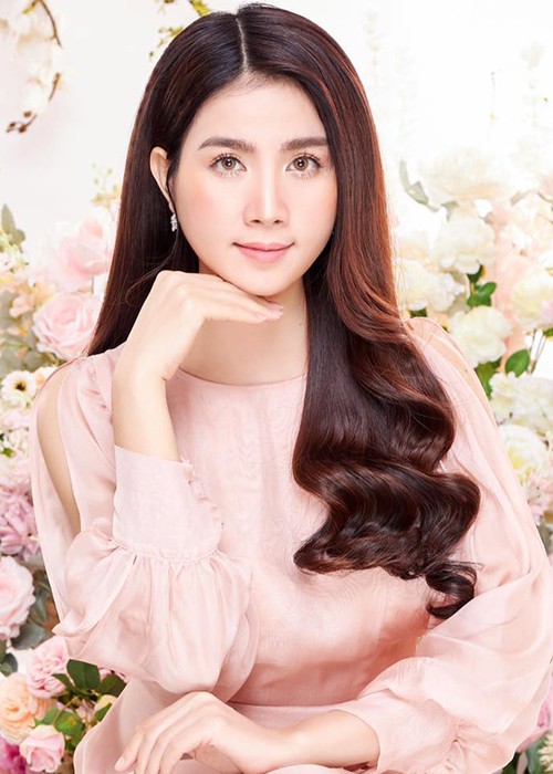 Diễn viên Kha Ly từng bị thầy giáo quấy rối được biết đến ra sao? - Hình 2 Dien vien Kha Ly tung bi thay giao quay roi duoc biet den ra sao?-Hinh-2