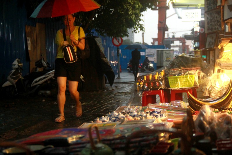 Dai cong truong metro Sai Gon cham tre, nguoi dan dieu dung-Hinh-8