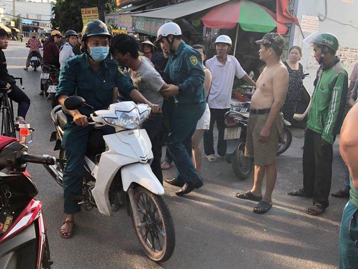 Doi tuong cuop giat bi Truong ban Chi huy quan su phuong truy duoi, khong che ngay tren duong Sai Gon