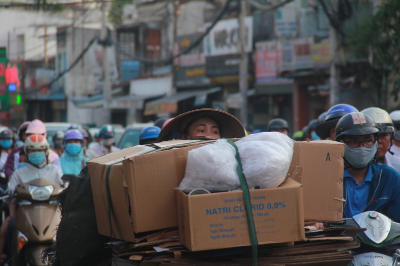 Giao thong Sai Gon hon loan, 'ngat tho' nhung ngay can Tet-Hinh-11