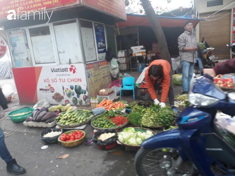 Choang gia ngay Tet: Thit bo 700 ngan/kg, dia com va to hu tieu 500 ngan-Hinh-2