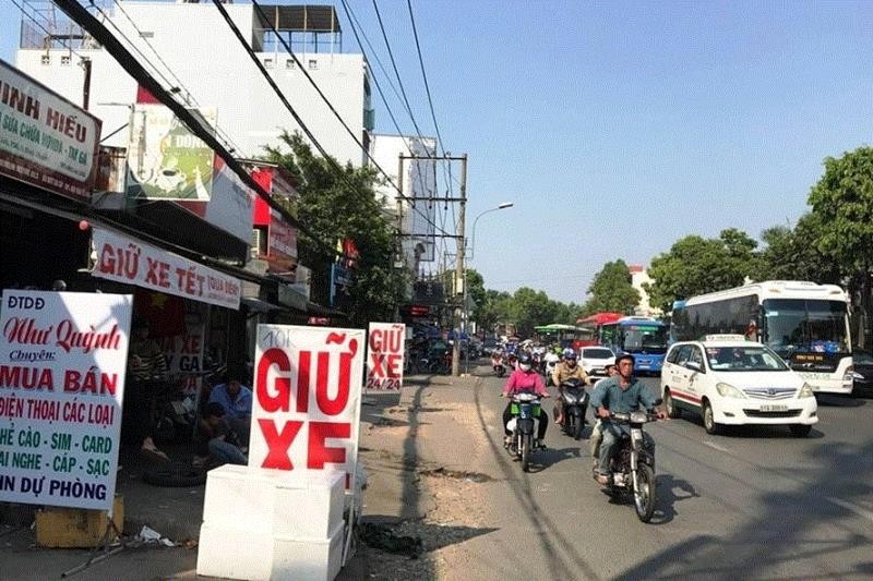 Choang gia ngay Tet: Thit bo 700 ngan/kg, dia com va to hu tieu 500 ngan-Hinh-4