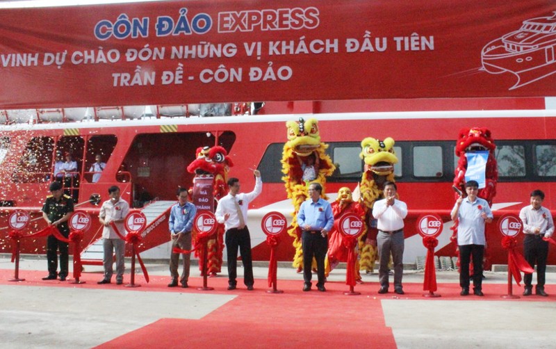 Tau cao toc Express hai than lon nhat Viet Nam chay tu Soc Trang ra Con Dao-Hinh-2