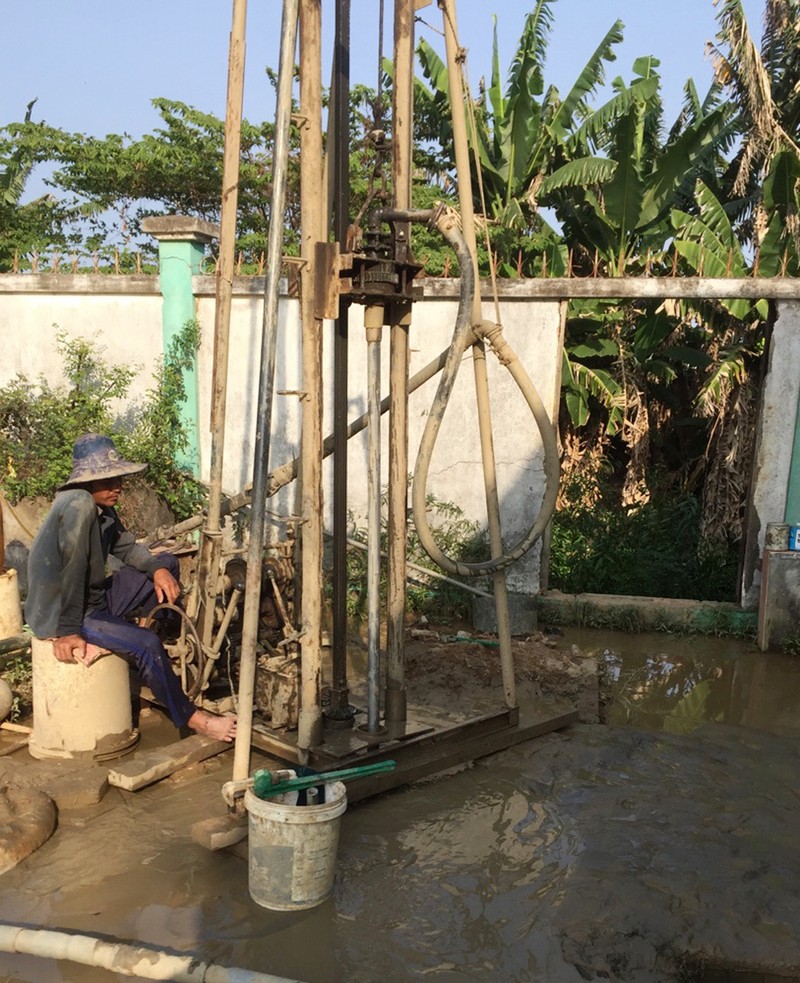 Khoan gap nhieu gieng ngam vi lo thieu nuoc ngay Tet-Hinh-2