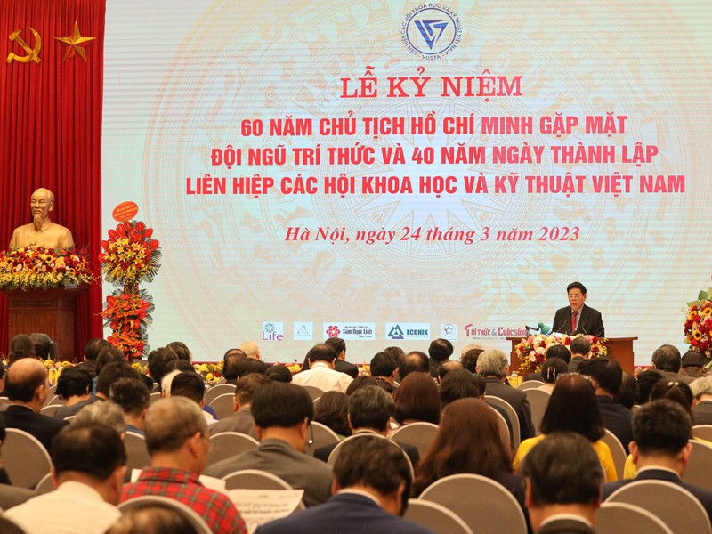 GS.TSKH.NGND Nguyen Thien Phuc: “Doi moi sang tao la chia khoa thanh cong“