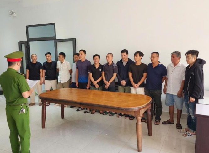 Đà Nẵng: Triệt phá đường dây đánh bạc qua mạng quy mô 2.000 tỷ đồng Da Nang: Triet pha duong day danh bac qua mang quy mo 2.000 ty dong