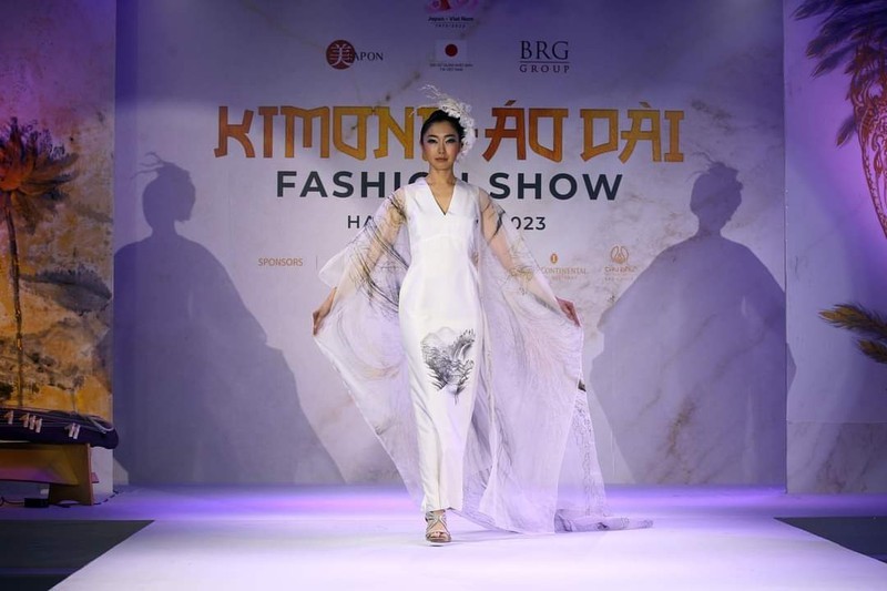 Nhung sac mau van hoa an tuong tai Kimono – Aodai Fashion Show-Hinh-5