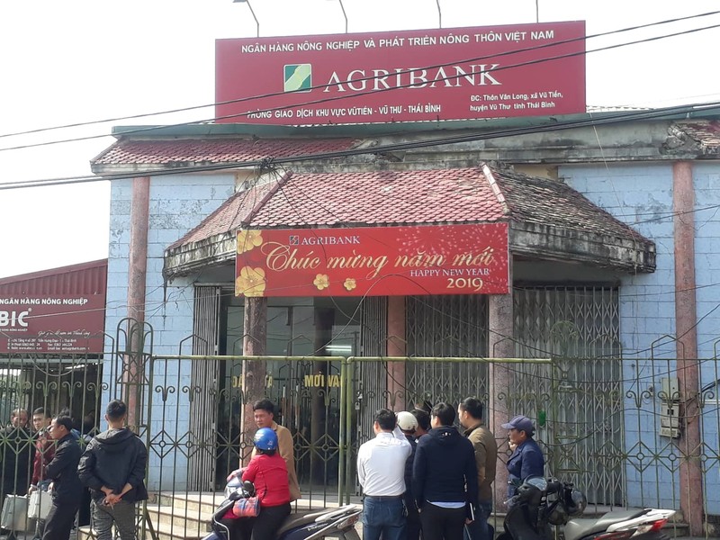 Cuop ngan hang Agribank tai Thai Binh: Nghi pham ve nha cat tien roi di lam