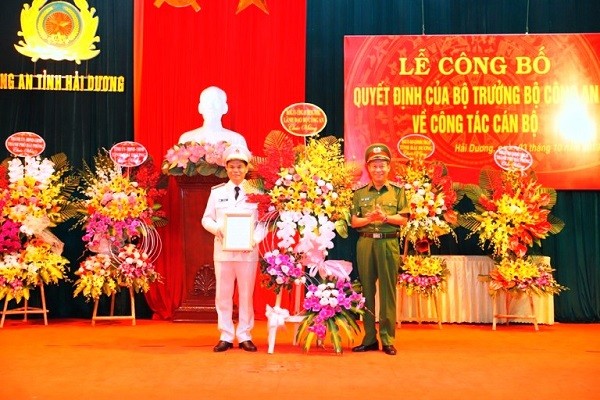 Hai Giam doc Cong an Hai Duong va Hai Phong 'hoan doi' vi tri