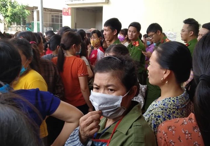 Nghi van ngat khi CO2, hang tram cong nhan Cong ty Loi Tin nhap vien-Hinh-2