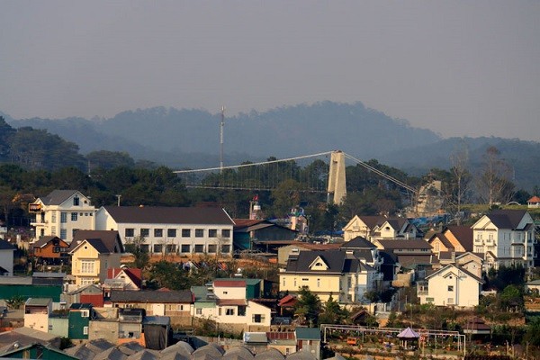 Cau kinh dai hon 220m khong phep cua  Lam Dong o Thung lung Tinh yeu: Sao gio moi phat?