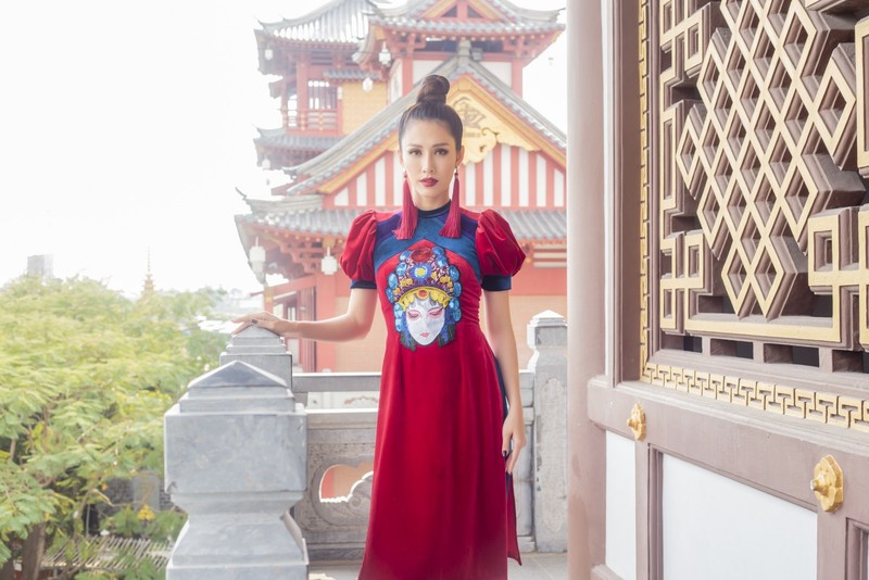 Hoa hau Phan Thu Quyen trong BTS ao dai 'Dang Viet muon noi' NTK ao dai Nhat Dung