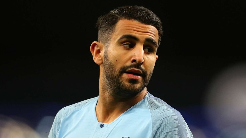 Guardiola 'buon va xin loi' vi da khien Mahrez ngoi du bi thoi gian qua