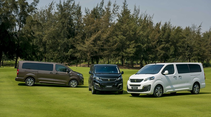 Phan khuc MPV cao cap: Peugeot Traveller co khien Mercedes boi roi?-Hinh-11