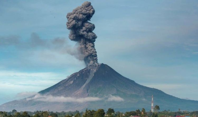 Indonesia canh bao ve nui lua Sinabung sau dot phun trao tro bui