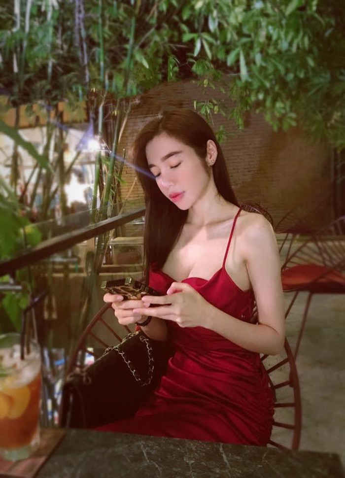 Can canh thoi trang nong bong, dot mat nguoi nhin cua Elly Tran-Hinh-8