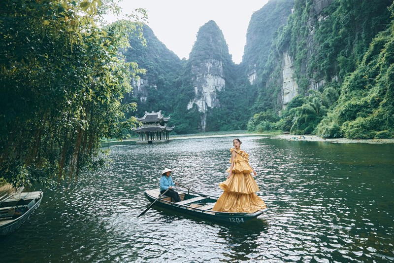 Ngam hoa hau Do My Linh trong bo anh thoi trang o Ninh Binh-Hinh-4