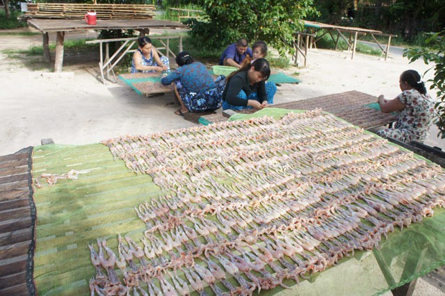 Thu vi cac cong doan lam mon “vu nu chan dai” mien Tay-Hinh-5