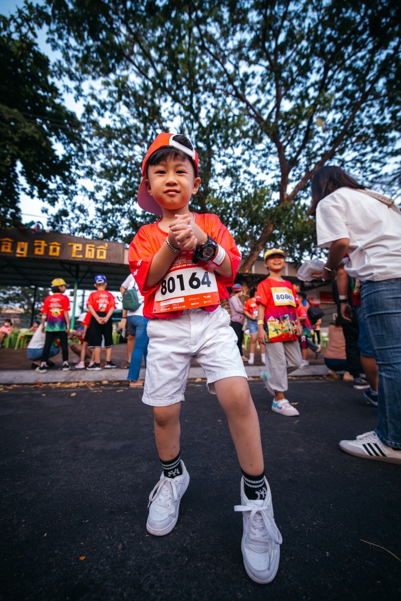 Bung no duong dua KUN Happy Run Can Tho