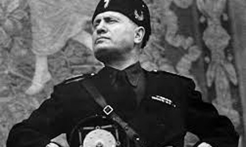 So phan con trai ke doc tai phat xit Mussolini ra sao?-Hinh-2