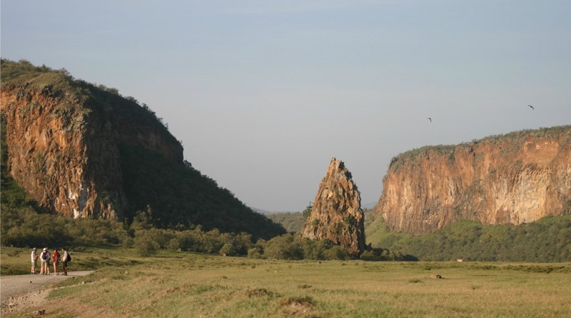 Co gai bi hoa da va giai thoai ly ky thu hut du khach-Hinh-8