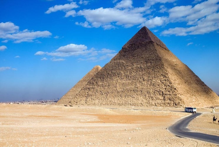 Dai kim tu thap Giza co nguon nang luong bi an nhu nao?