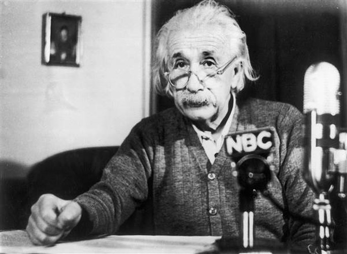 Bi mat bat ngo ve bo nao cua thien tai Einstein-Hinh-3