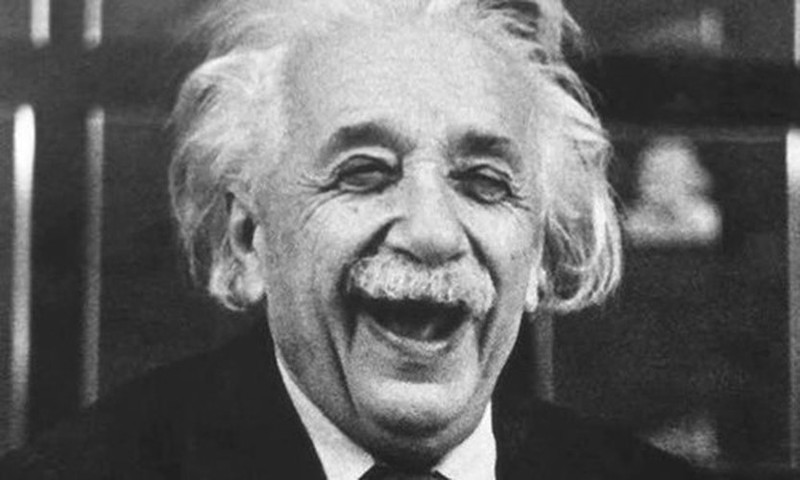 Bi mat bat ngo ve bo nao cua thien tai Einstein-Hinh-9