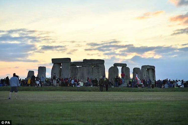 Loi giai chan dong ve bi mat bai da co Stonehenge-Hinh-8