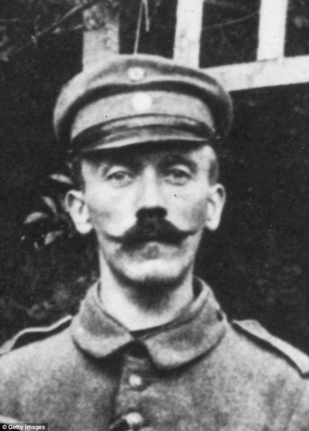 Hé lộ nguyên nhân khiến trùm Hitler suýt chết thời Thế chiến 1 - Hình 4 He lo nguyen nhan khien trum Hitler suyt chet thoi The chien 1-Hinh-4