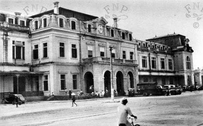 Boi hoi ngam loat anh thoi xua cu ga Ha Noi xua cu truoc khi di doi-Hinh-6