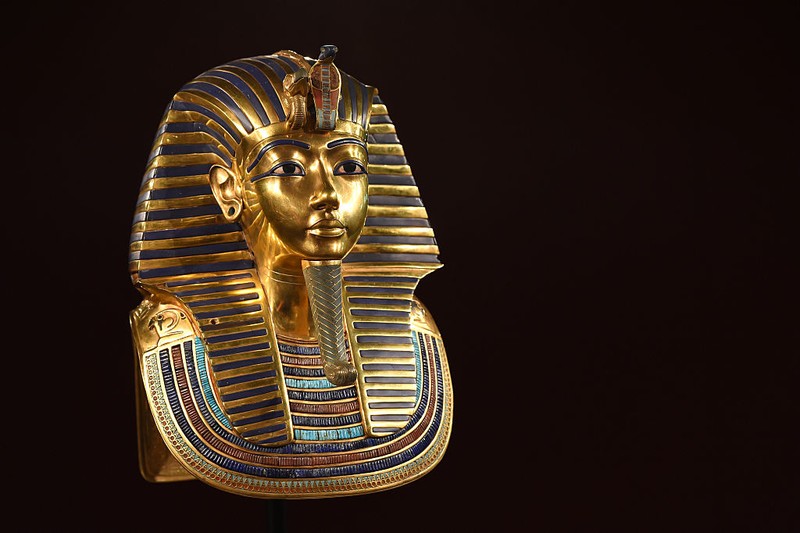 Chuyen gia roi nao chi tiet ky quai tren mat na vang Tutankhamun-Hinh-9