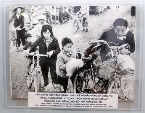 'Ha Noi - Dien Bien Phu tren khong' qua loat anh quy-Hinh-8