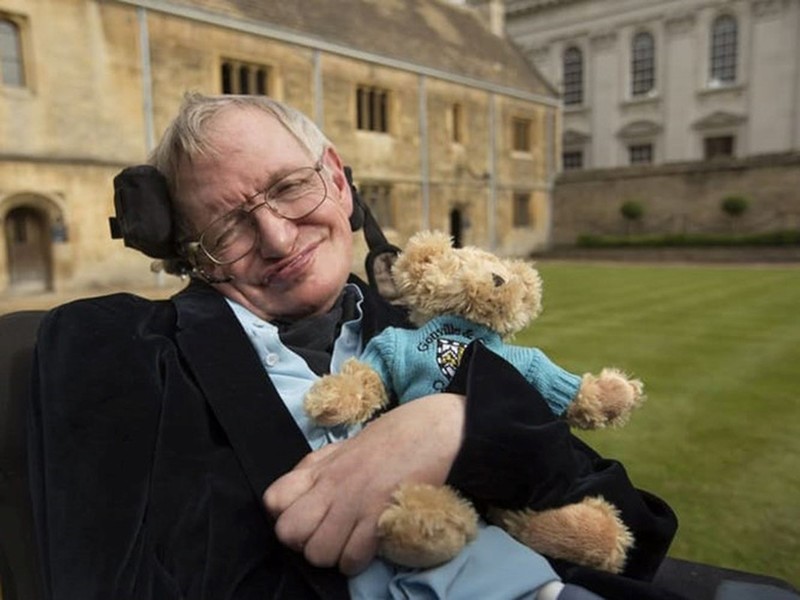 Co may thoi gian duoi goc nhin cua thien tai vat ly Stephen Hawking-Hinh-8