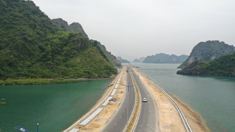 Tuyen duong noi Ha Long va Cam Pha co xong truoc Tet Nguyen dan?-Hinh-6