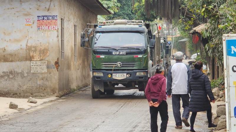 Nguoi dan kho vi tuyen duong DH52 ngap ngua bun dat, bui ban-Hinh-2