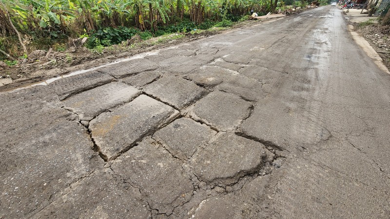 Nguoi dan kho vi tuyen duong DH52 ngap ngua bun dat, bui ban-Hinh-4