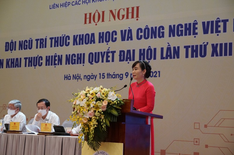 Hoi nghi “Doi ngu tri thuc KH&CN Viet Nam trien khai thuc hien Nghi quyet Dai hoi lan thu XIII cua Dang” [LIVE]-Hinh-12