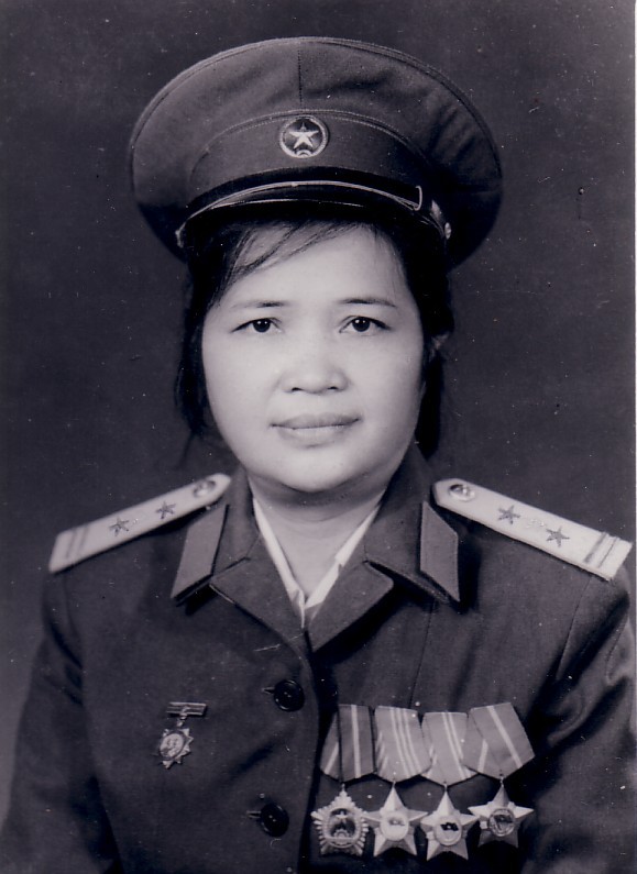 Nu giai phong quan keo co To quoc ngay Doc lap 2/9/1945 la ai?