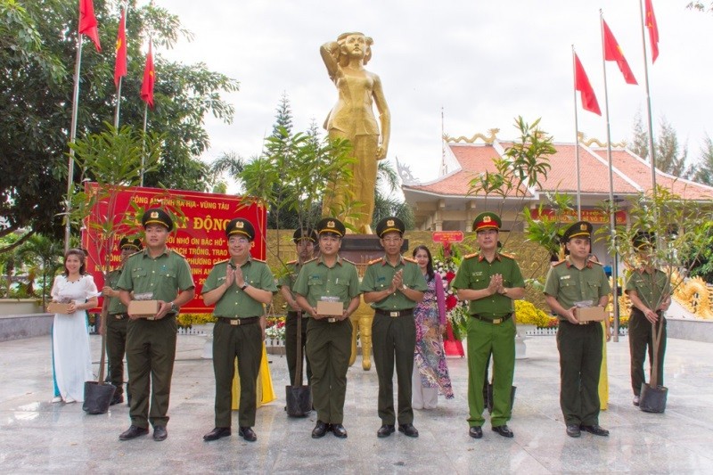 Ba Ria-Vung Tau: Phat dong cong trinh “Trong cay Lekima - Doi doi nho on Anh hung Liet si Vo Thi Sau”-Hinh-2