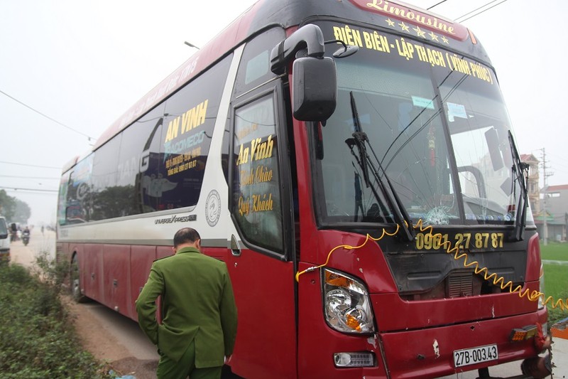 Xe khach dam doan nguoi dua tang: Nguyen nhan do...suong mu!