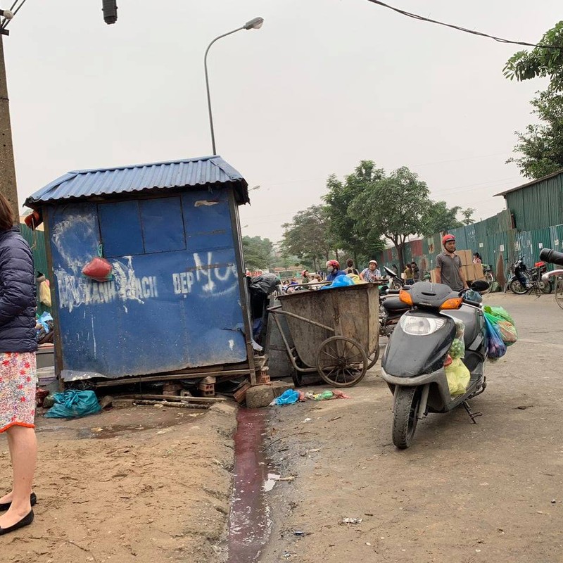 Ha Noi: Cho tam, khong phep 