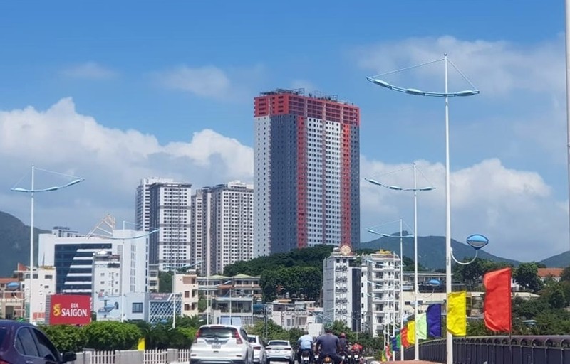 Danh tinh ong chu Napoleon Castle 1 chua nghiem thu da lua dan vao o la ai?