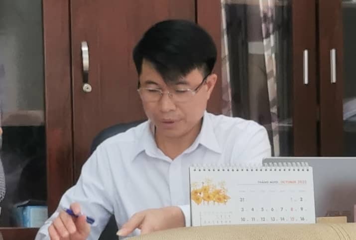 Vu 'xe doi, khoet nui trai phep o xa Thanh Cong': Dinh chi cong tac 2 lanh dao xa-Hinh-2