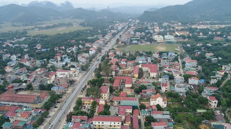 Loat du an bi 'khai tu' o Hoa Binh: Diem ten Cong ty Hung Thoa, Xi mang X18