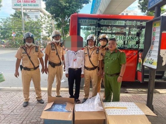 Hang xe Phuong Trang dinh lum xum cho thuoc la lau la cua dai gia nao?