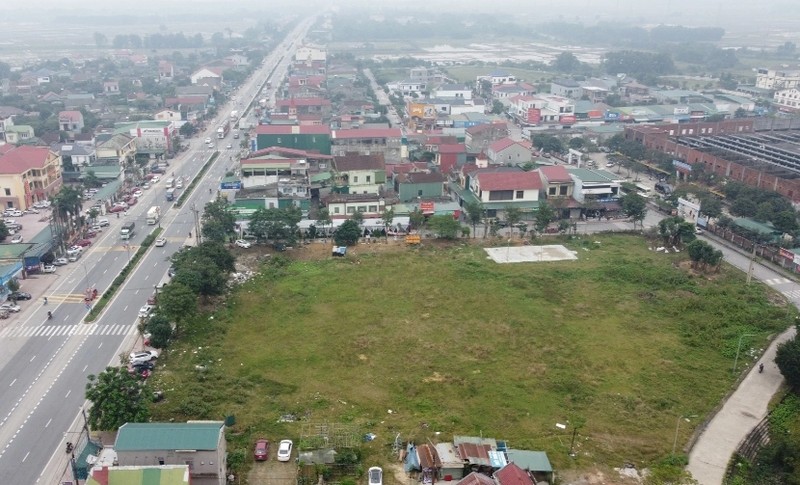 Cong thuong Mien Trung bo hoang gan 10.000m2 dat vang-Hinh-3