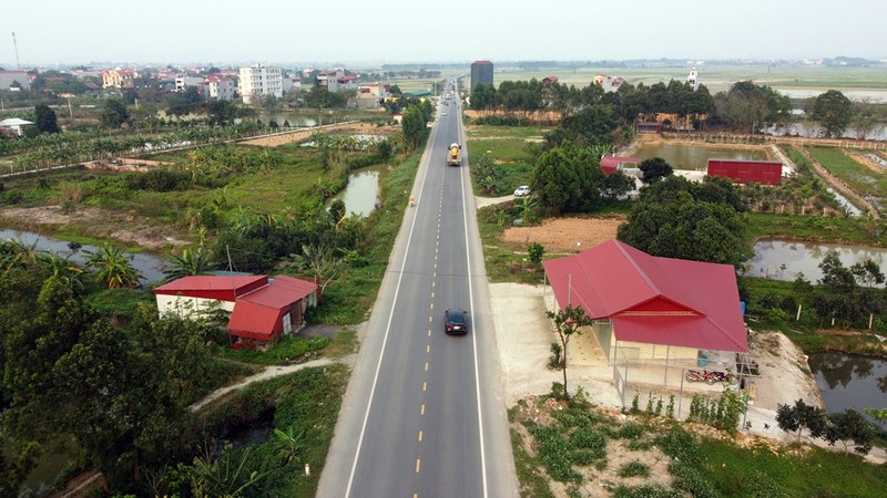 Chu tich UBND thi xa Que Vo noi gi ve cong trinh tren dat nong nghiep?-Hinh-2