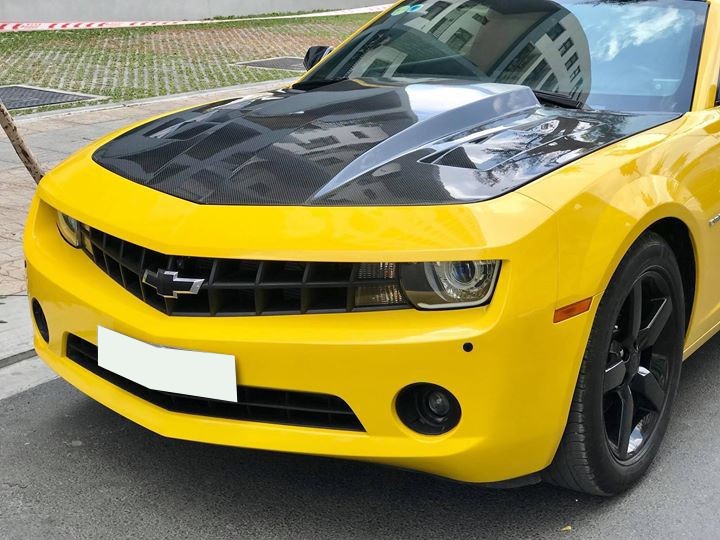 Xe sang Chevrolet Camaro bi CSGT dung sung AK choc be kinh khung co nao?-Hinh-3