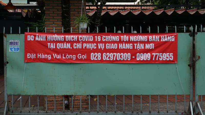 Nha hang, quan an tai TP HCM dong loat dong cua, ngung phuc vu tai cho